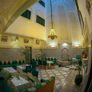 Riyad Yamna, Fès